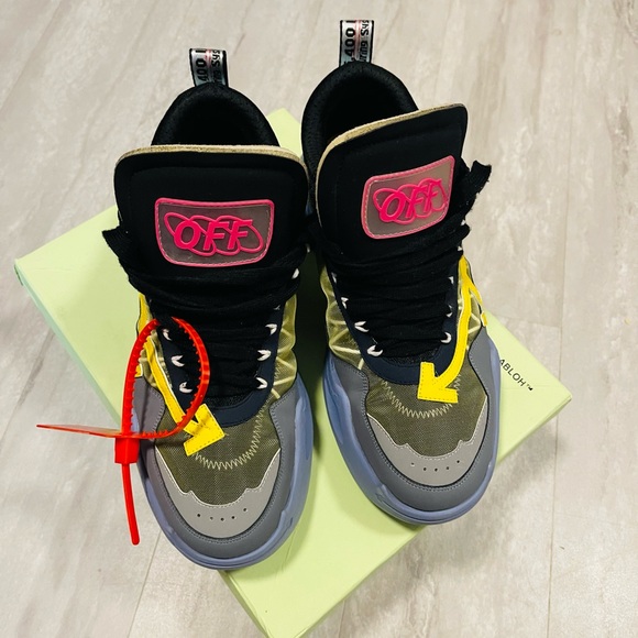 Off-white sneakers - Picture 14 of 16